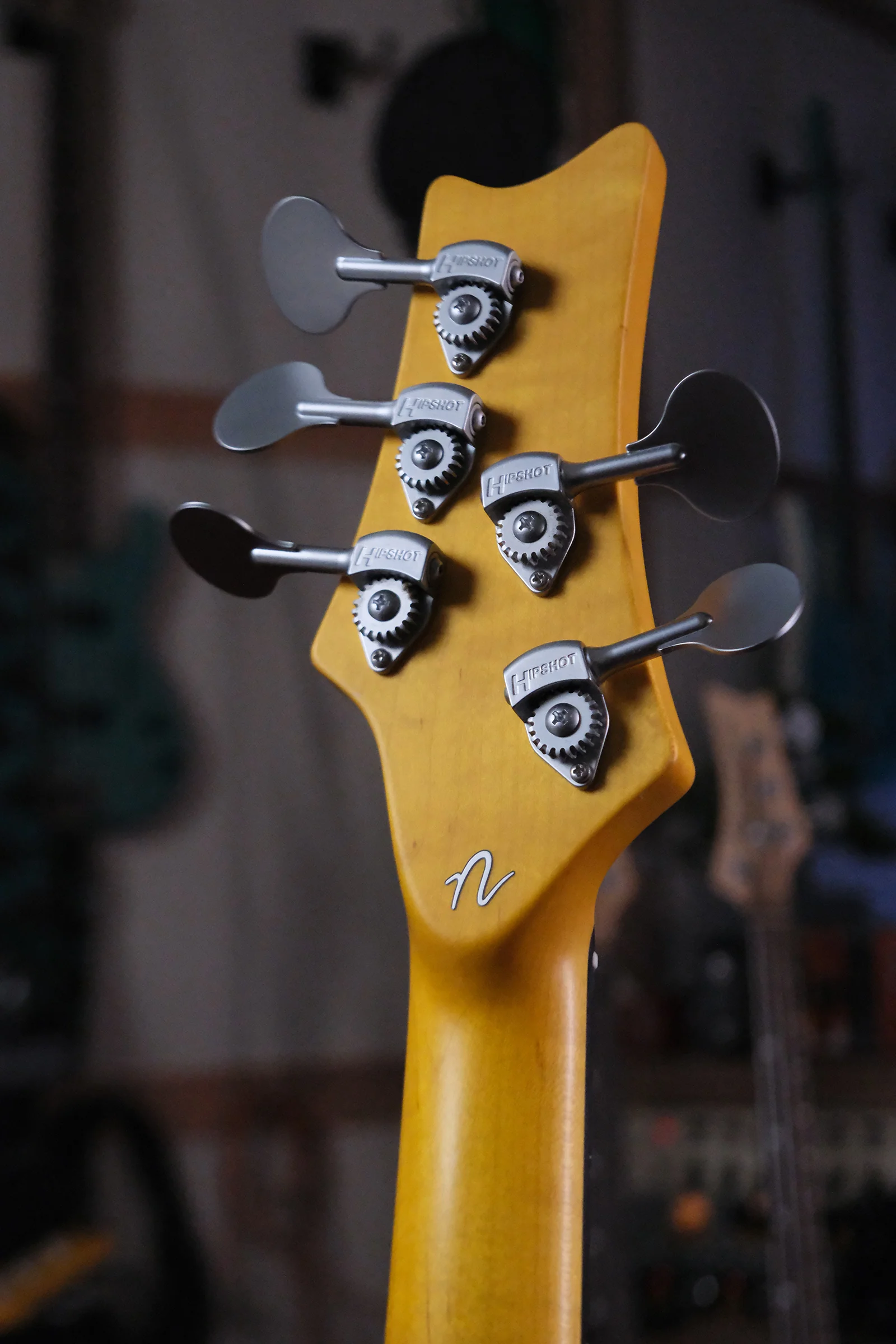 Acinonyx V Short Scale Bass Guitar - Surf Green - Image 5