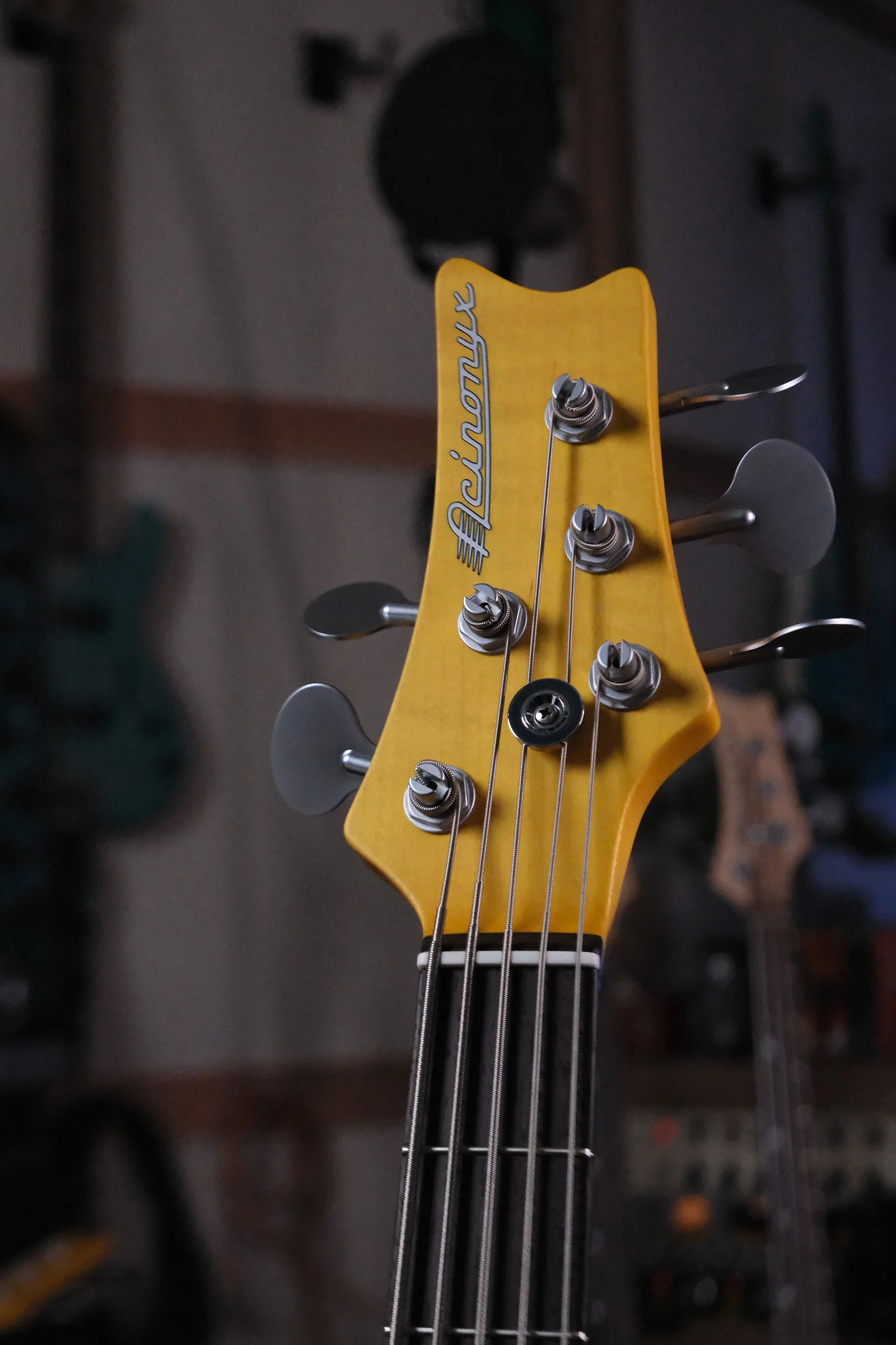 Acinonyx V Short Scale Bass Guitar - Surf Green - Image 6